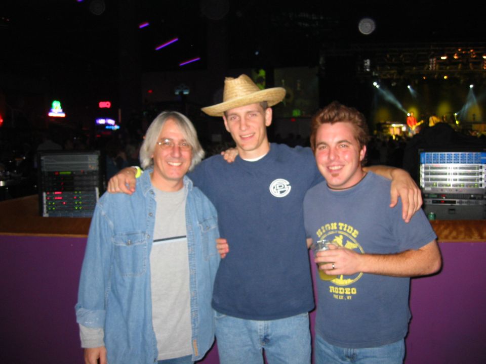 On the left is Mike Daly, plays Steel Guitar in Hank Williams Jr's band, also plays in Pat's band when hes not with Hank. On the right is Brett Danaher, plays guitar with Pat.