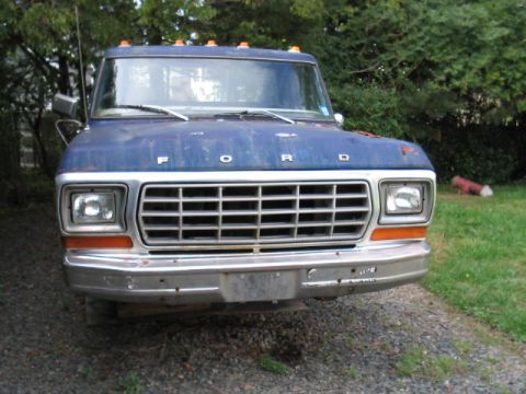 1979 Ford Bronco - Decent grill and shell