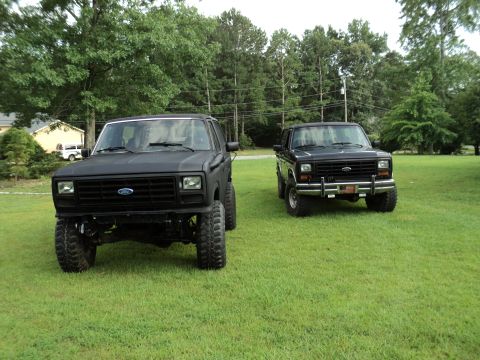 1986 Ford Bronco photo