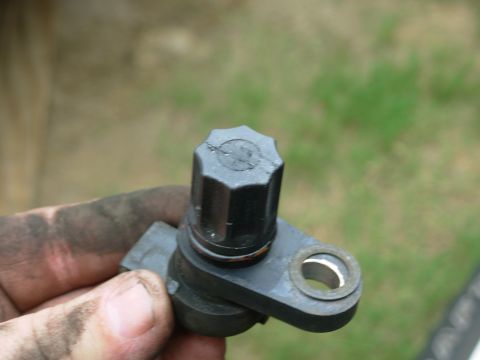 1983 Ford Bronco - This diff obviously has problems (note the scars on the face of the ABS sensor (DY1123, F85Z-9E731-AB) from the tone ring ( E7TZ4B409B ), b…