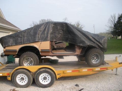 1987 Ford Bronco - waiting to go to the frame shop