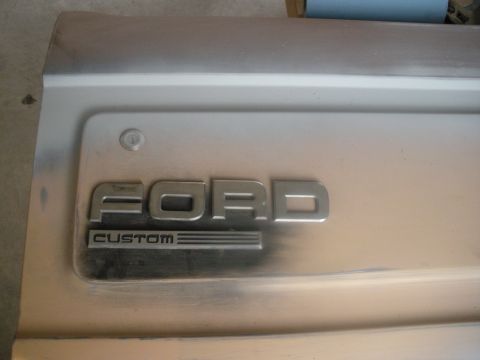 1987 Ford Bronco - decided to customize the rear trim... from the factory it just had a blue oval. these are letters from the tailgate of an f150
