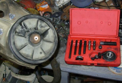 1983 Ford Bronco - For most PS pump changes (using an original-style reman pump), removing the pulley is a prerequisite, and it's a nightmare using the wrong…