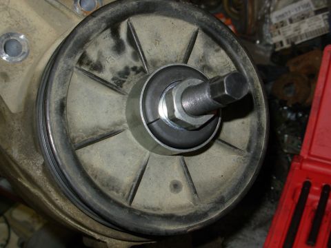 1983 Ford Bronco - To remove a pulley, first ENSURE the threads are clean & smooth all the way in, and apply a light coat of oil so the tools don't seize. Not…