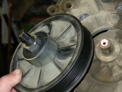 1983 Ford Bronco - Eventually, the pulley falls off the pump shaft. Note how little of the tool's main shaft threads are left exposed.