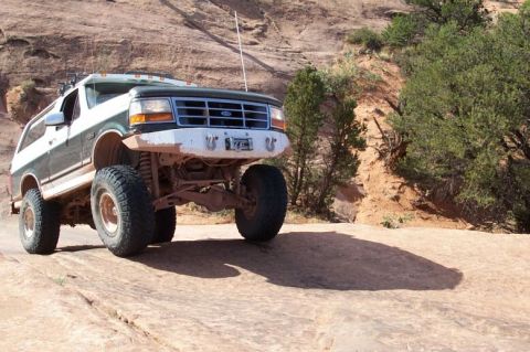1990 Ford Bronco - Nice how that TTB unweights and provides for variable toe ;)