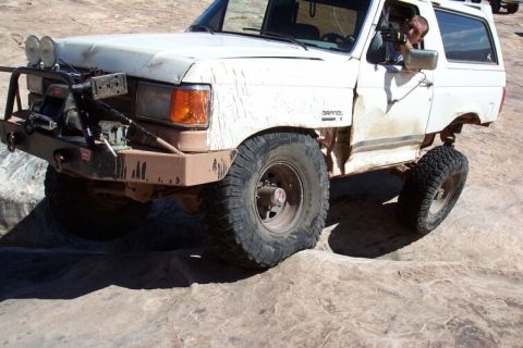 1990 Ford Bronco - Myself on the Golden Crack