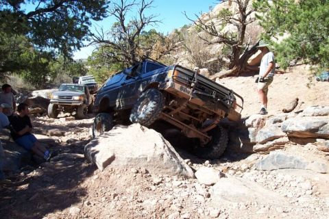 1990 Ford Bronco - Once Shawn stopped listening to me he made it thru here, but it heated up his clutch so much we had to winch him and let it cool