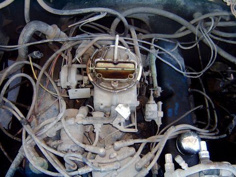 1982 Ford Bronco - carb shot