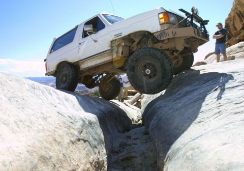 1990 Ford Bronco - A shot from in The Crack (truthfully I think my front shock was limiting droop but I can't confirm that)