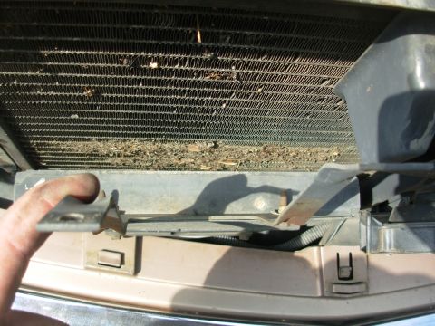 1997 Chevrolet Silverado 3500 - The oil coolers each had a layer, too. See the NEXT 2 captions. At some later point, I realized the fan clutch had stopped locking, so I re…