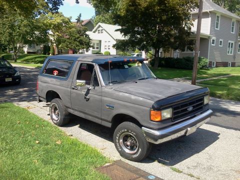 1990 Ford Bronco photo