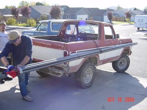 1989 Ford Bronco - Quite a load huh?