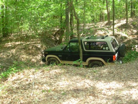 1983 Ford Bronco - Last Saturday evening, we decided to make a quick run before it rained. But just as I got down in this hole, it started to sprinkle, and I…