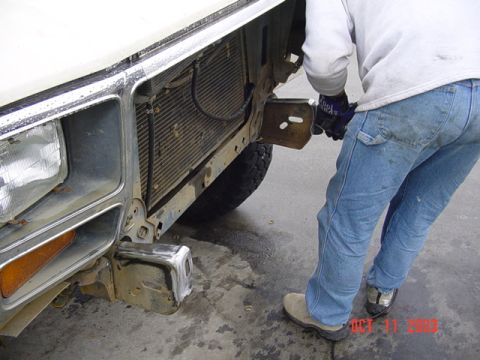 1989 Ford Bronco - Todd is cleaning up the frame rails so we can weld on them