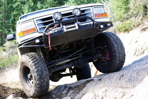 1995 Ford Bronco - This 1995 Ford Bronco is equipped for serious off-road action, tackling rocky terrain.