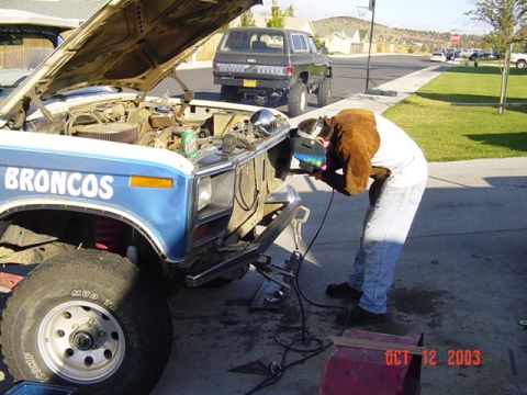 1989 Ford Bronco - Welding on the bumper