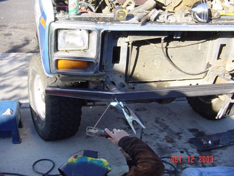 1989 Ford Bronco - Welding the bottom side