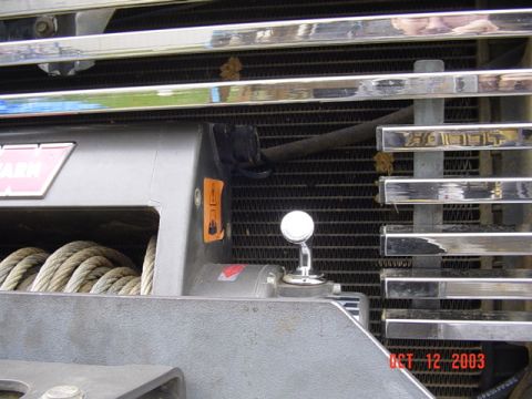 1989 Ford Bronco - Plenty of room to get to the plug and controls