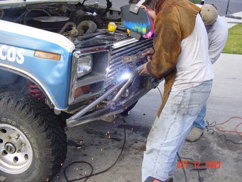 1989 Ford Bronco - More welding...notice the side supports
