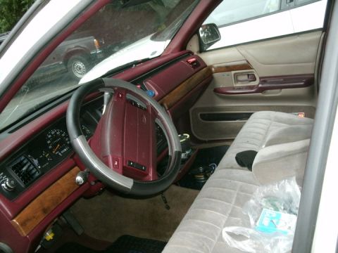 1994 Ford Crown Victoria photo