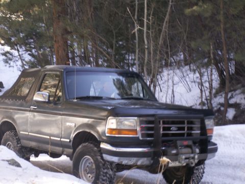 1995 Ford Bronco - This Ford Bronco is equipped with a winch and appears to be from the early to mid-1990s.