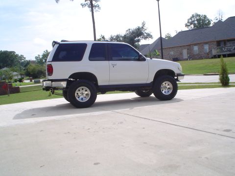 1997 Ford Explorer photo