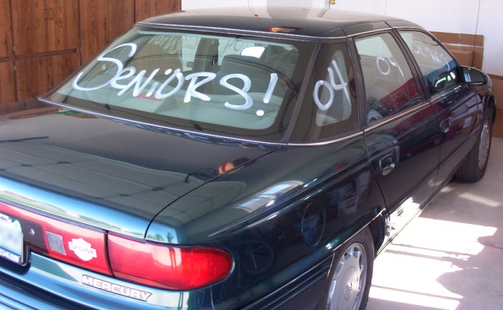 Same pic as previous, but other side of car.