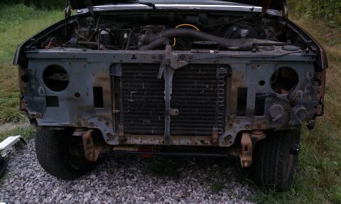 1990 Ford Bronco - Stripped front end.
