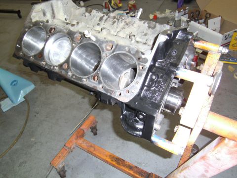 1991 Chevrolet Blazer - Engine block on a stand, showing the cylinder bores. Text at the bottom reads 'SUPERMOTORS.NET'.