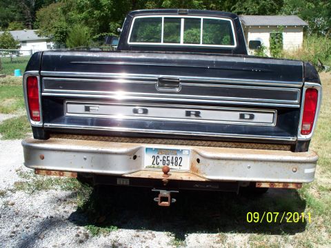 1979 Ford F-250 - Rear view of a 1979 Ford F-250 pickup truck, the tailgate and bumper.