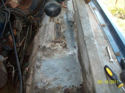 1979 Ford F-150 - The engine bay of a 1979 Ford F-150 shows cleanup work, with a date stamp visible in the corner.