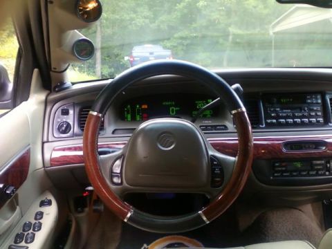 2000 Mercury Grand Marquis photo