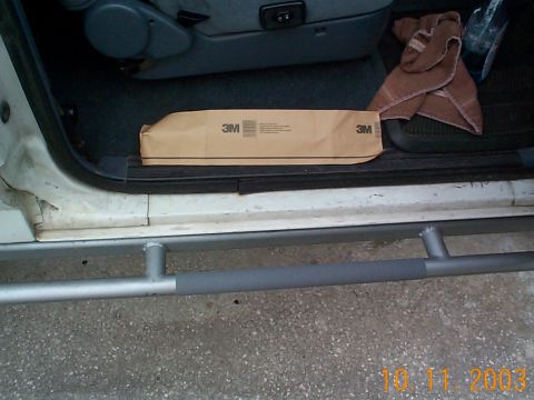 1992 Ford Bronco - 3M no slip tape.