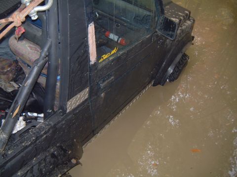 1986 Ford Bronco - a shot closer to the submarine ;)