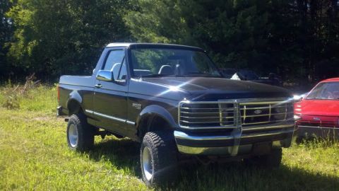 1995 Ford Bronco photo