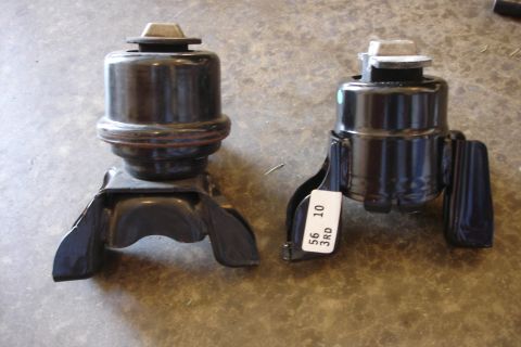 2006 Ford Fusion - Two engine mounts are shown, one larger than the other, with a label on the smaller one.