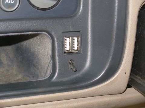 1997 Chevrolet Silverado 3500 - This is a RadioShack 6A SPDT center-off switch, and it now controls the USB power. Up for battery (constant); down for switched (key). It c…