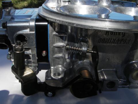1972 Ford Ranchero - easily accessible secondary idle throttle blade adjustment