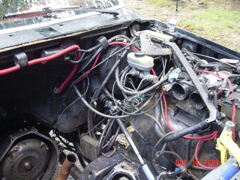 1989 Ford Bronco - Lots of crap over here