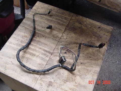 1989 Ford Bronco - Looks like the Amp wiring just unplugs