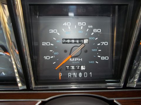 1988 Lincoln Town Car photo