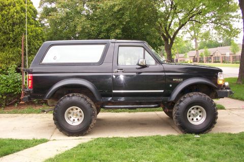 1995 Ford Bronco photo