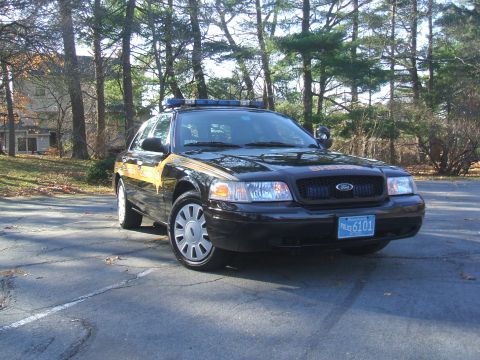 2011 Ford Crown Victoria photo