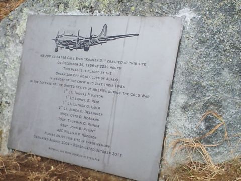 1990 Chevrolet Suburban - Plaque commemorates a KB-29P crash on December 26, 1956, listing crew members and dedication dates.