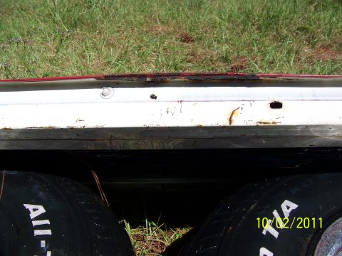 1986 Ford Bronco - very little rust, in good shape