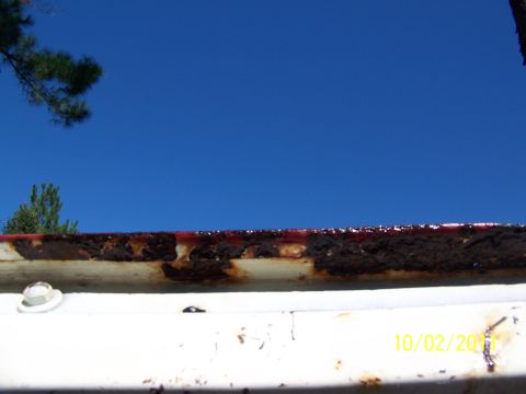 1986 Ford Bronco - very little rust, in good shape