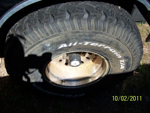 1986 Ford Bronco - 35x12.50x15 BFG All Terrains 40-50% tread. 2 showing alingment wear. On aluminum bullet holes, 5 on 5.5.