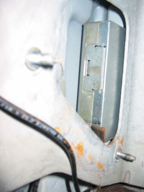 1992 Ford Bronco - here is the back of the EEC. It needs to be removed through the engine side of the drivers side firewall. procedure is much easier if you r…