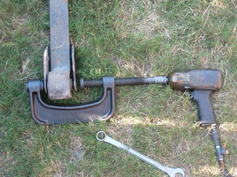 2004 Land Rover Land Rover - While checking the fit without the brackets, I found the front bolts seized in their bushings. This ball joint press made short work of rem…